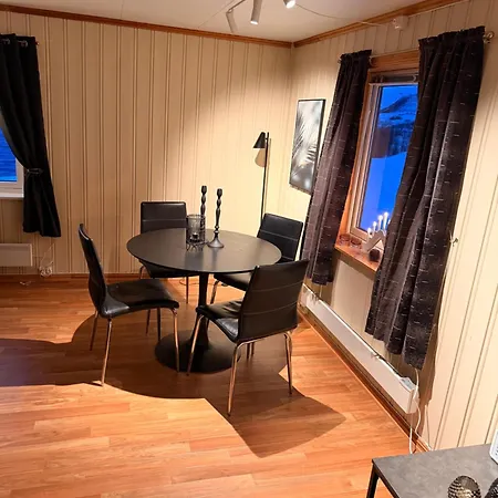 Semesterbostad Senja, Botnhamn *