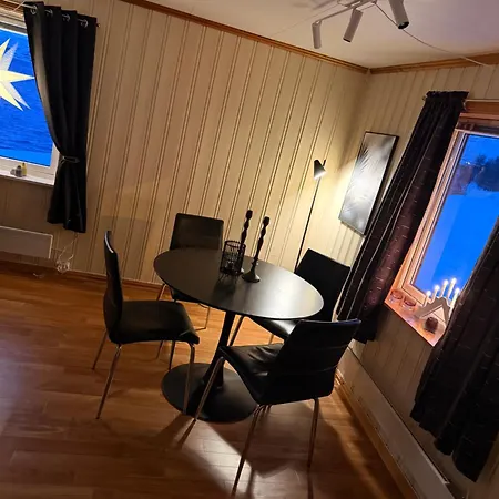 Feriehus Senja, Botnhamn *